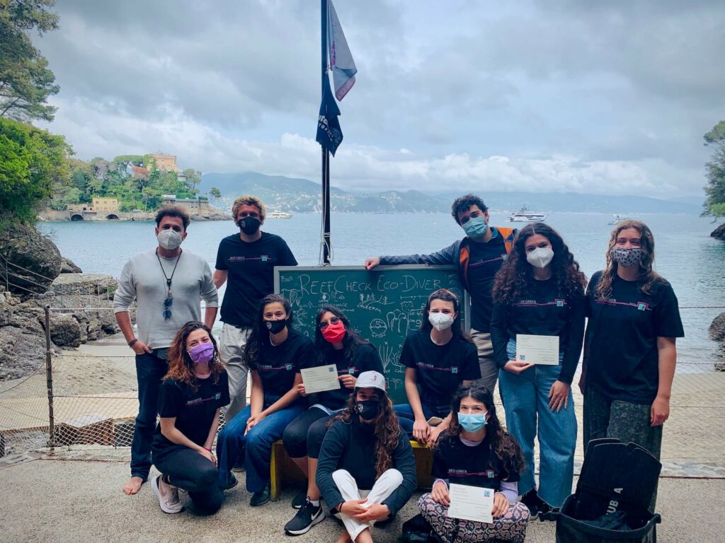 The newly-licenced Eco-Divers of the citizen science snorkeling course, organized with Reef Check Italia in May 2021. Credits: Emanuele Gotuzzo