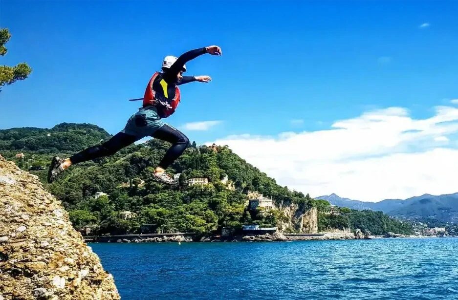 Coasteering
